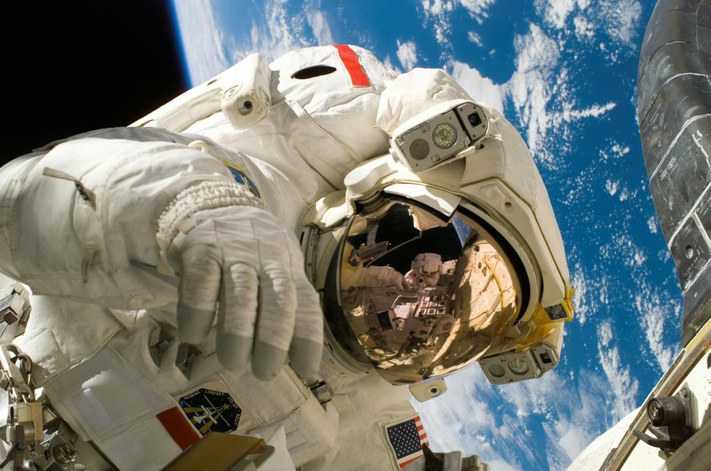 Astronavt v vesolju