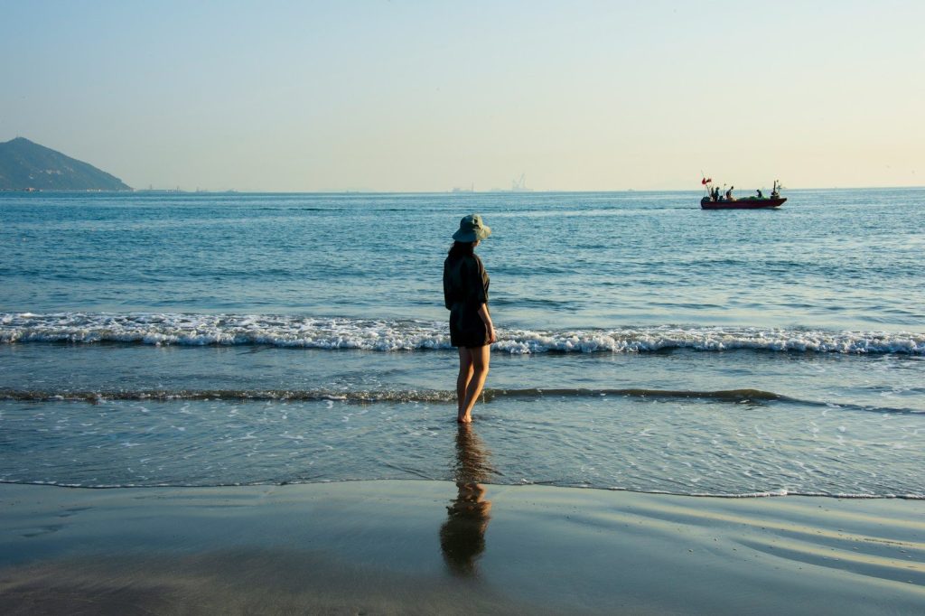 Jutranja rutina za sproščen začetek dneva ob morju
