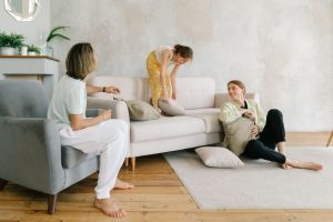 Optimizacija dnevnega prostora za družabne večere in sproščeni čas